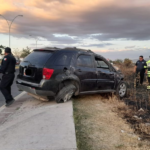 Accidentan camioneta y la abandonan