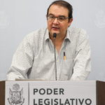 “Allá callan y aquí gritan”: Memo Vega