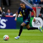 Raphinha, tras lesionarse el bíceps femoral de la pierna derecha con Brasil, estará cinco semanas de baja