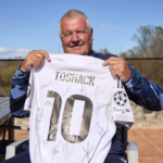 Un día con John Benjamin Toshack en su casa de Gerona: "¿Demente? Todavía no"