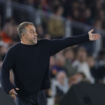 Flick alza la voz contra el arbitraje: "No entiendo para qué tenemos el VAR"