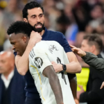El consejo a Arbeloa para evitar (sin éxito) la descomposición del Madrid: "Pégate a Vinicius"