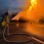 FUERTE CHOQUE TERMINA EN INCENDIO SOBRE LA CARRETERA 57