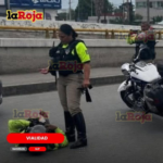 Conductor impacta a policía municipal sobre Salvador Nava