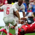 Manzambi hiela Canadá y alza a Suiza como primera del Grupo B; Qatar y Lopetegui, eliminados por Bosnia