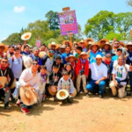 Convive Trueba con romeros que se dirigen a Basílica de Guadalupe
