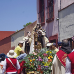 Devoción reúne a cientos de fieles en la procesión de la Virgen del Carmen