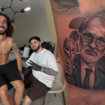 Cucurella cumple su promesa y se tatúa la cara de Luis de la Fuente tras ganar el Mundial