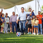 Entrega Chepe Guerrero nueva cancha de futbol 5 para las familias de Santa Fe