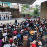Impulsan economía familiar con la entrega de aves de traspatio