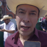 Arturo Maximiliano pide analizar propuesta sobre doble nacionalidad 