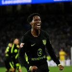 Jonathan David, el niño tímido que cambió la Playstation por el gol