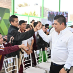 EL GOBERNADOR RICARDO GALLARDO PRESENTARÁ UNA INICIATIVA PARA REGULAR USO DE CELULARES Y PANTALLAS EN ESCUELAS
