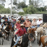 Encabeza Gaspar Trueba la Cabalgata de Feria Colón 2026